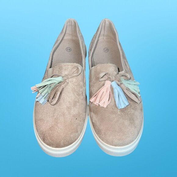 Woman’s Casal Tan Loafers Size 41 US 10 10.5 - Picture 2 of 6